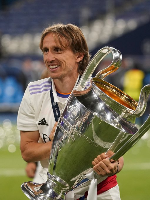 篮球CBA赛场出现精彩扣篮