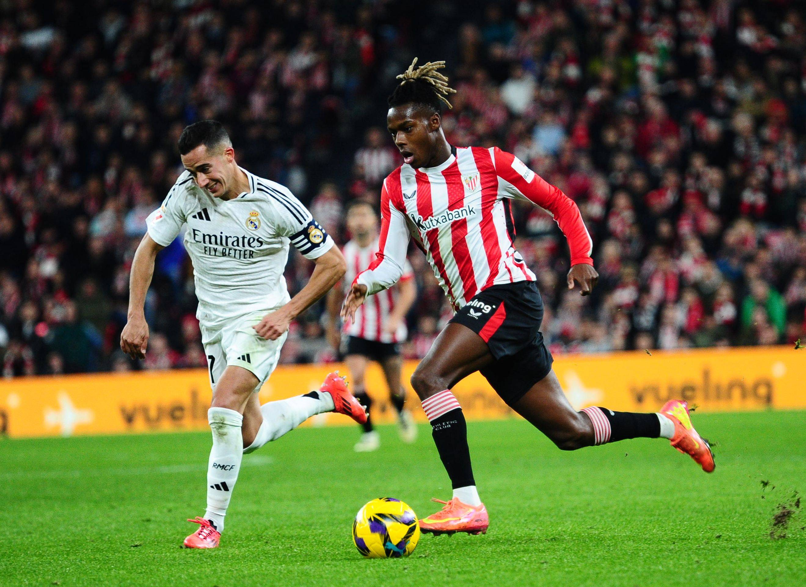 巴萨梅西自由球进球助球队领先