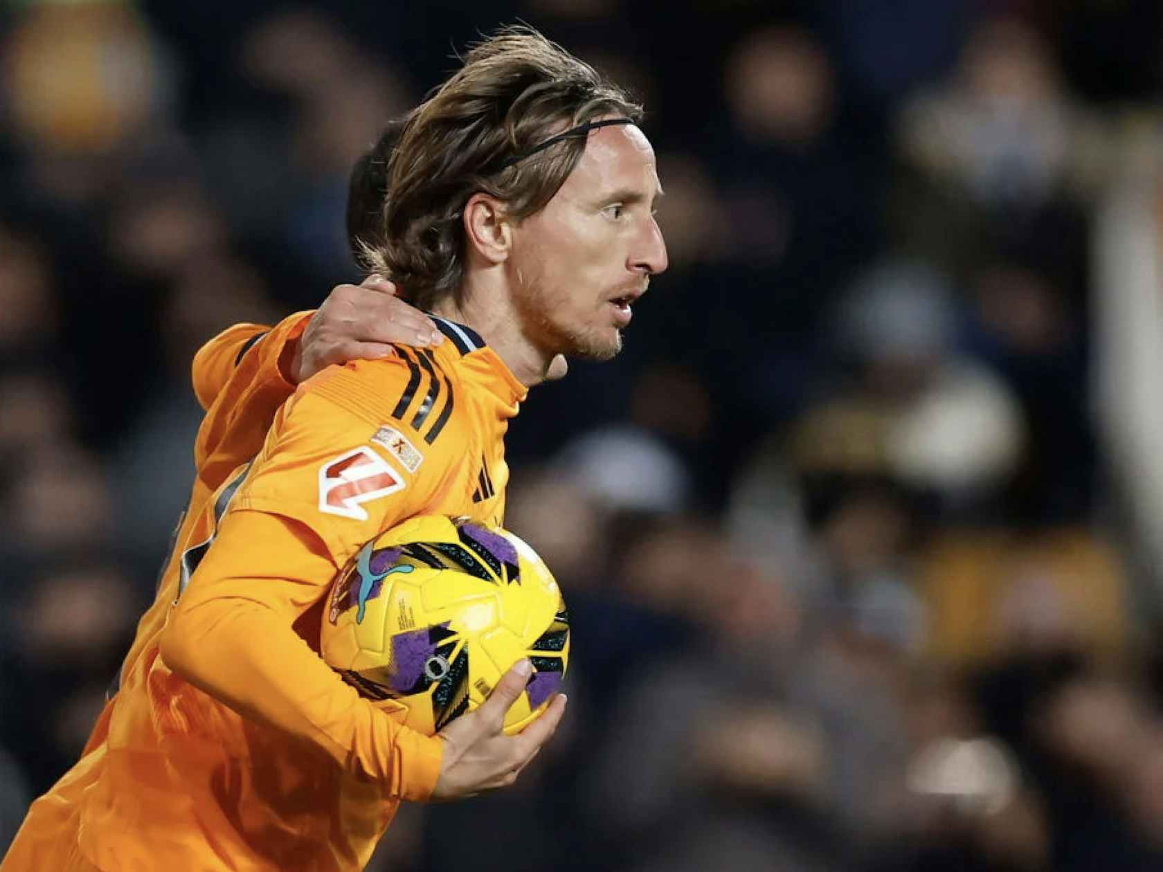 埃梅里神了：大黑马阿斯顿维拉豪取6连胜，力压切尔西升至联赛第三